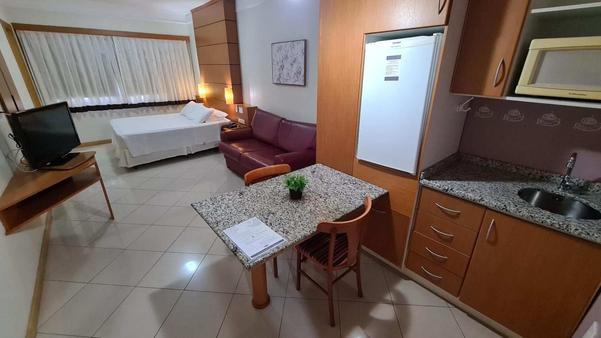 Apartment Costa Sul - Quartos, E Por Temporada No Centro De Bc
