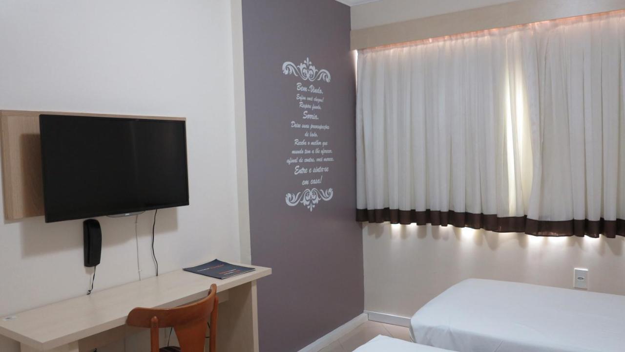 Apartamento Costa Sul - Quartos, E Por Temporada No Centro De Bc *